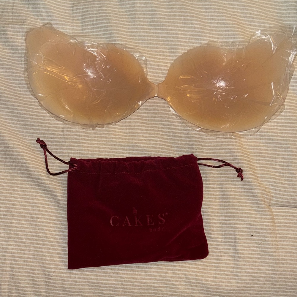 Cakes Body Adhesive Cleavage Bra